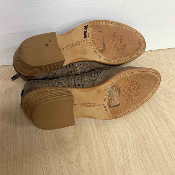 Vince Camuto Boots Womens 7 M Prasata Cutout Ankle Booties Beige Suede Pull On - Picture 6 of 7